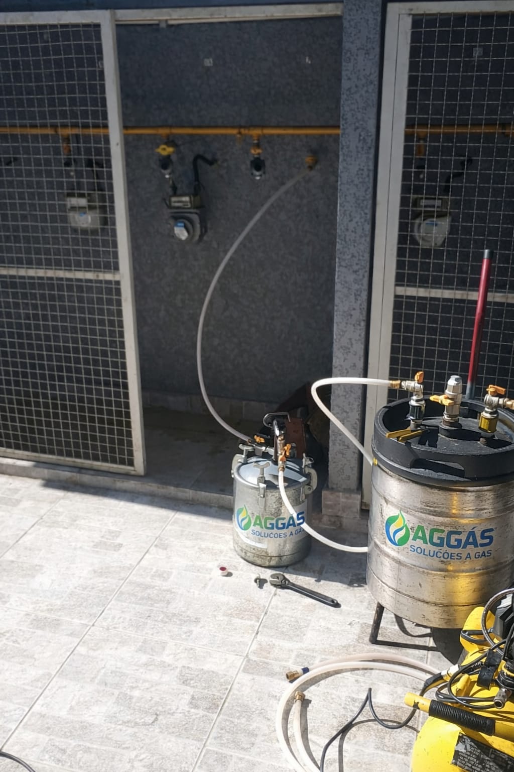 <h1>Aplicação de Resina em Tubulação de Gás no Tatuapé</h1>  <p> Serviço de aplicação de resina em tubulação de gás, caça vazamento, teste de estanqueidade, instalação de gás GN e GLP em São Paulo. </p>  <img src="resina-gas.jpg" alt="Aplicação de resina em tubulação de gás no Tatuapé AG Gás" title="AG Gás aplicação de resina em tubulação de gás" width="500">  <br><br>  <a href="https://seusite.com"> Acessar site da AG Gás </a>